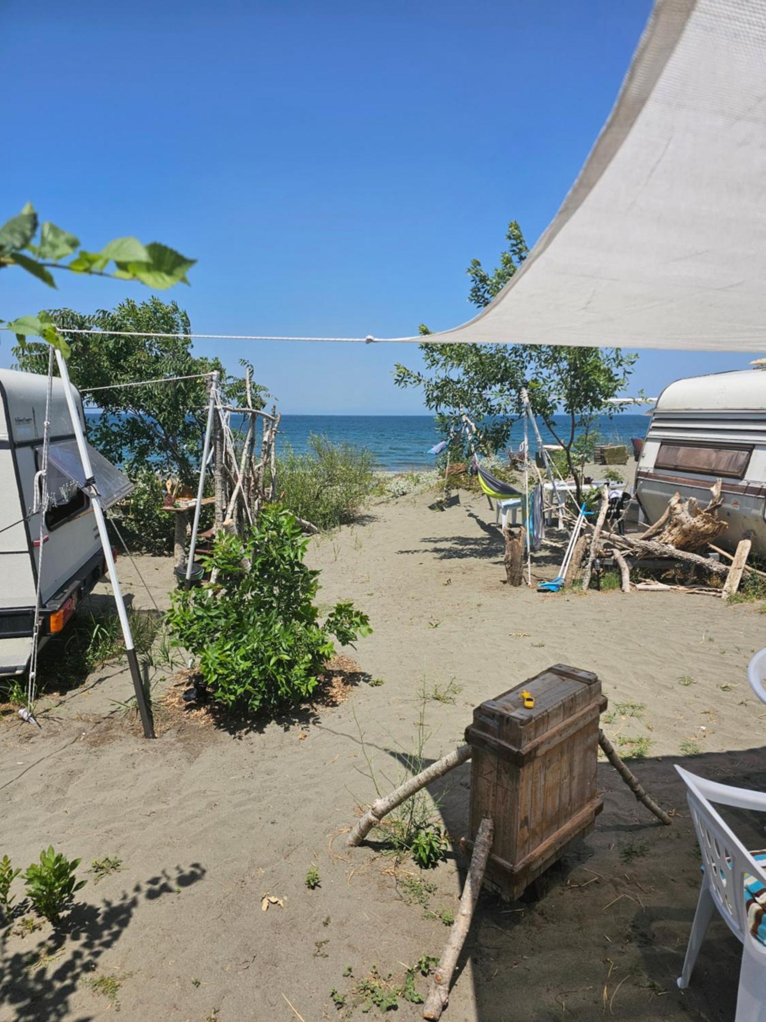 Beachfront Caravans Černomorec Exteriér fotografie